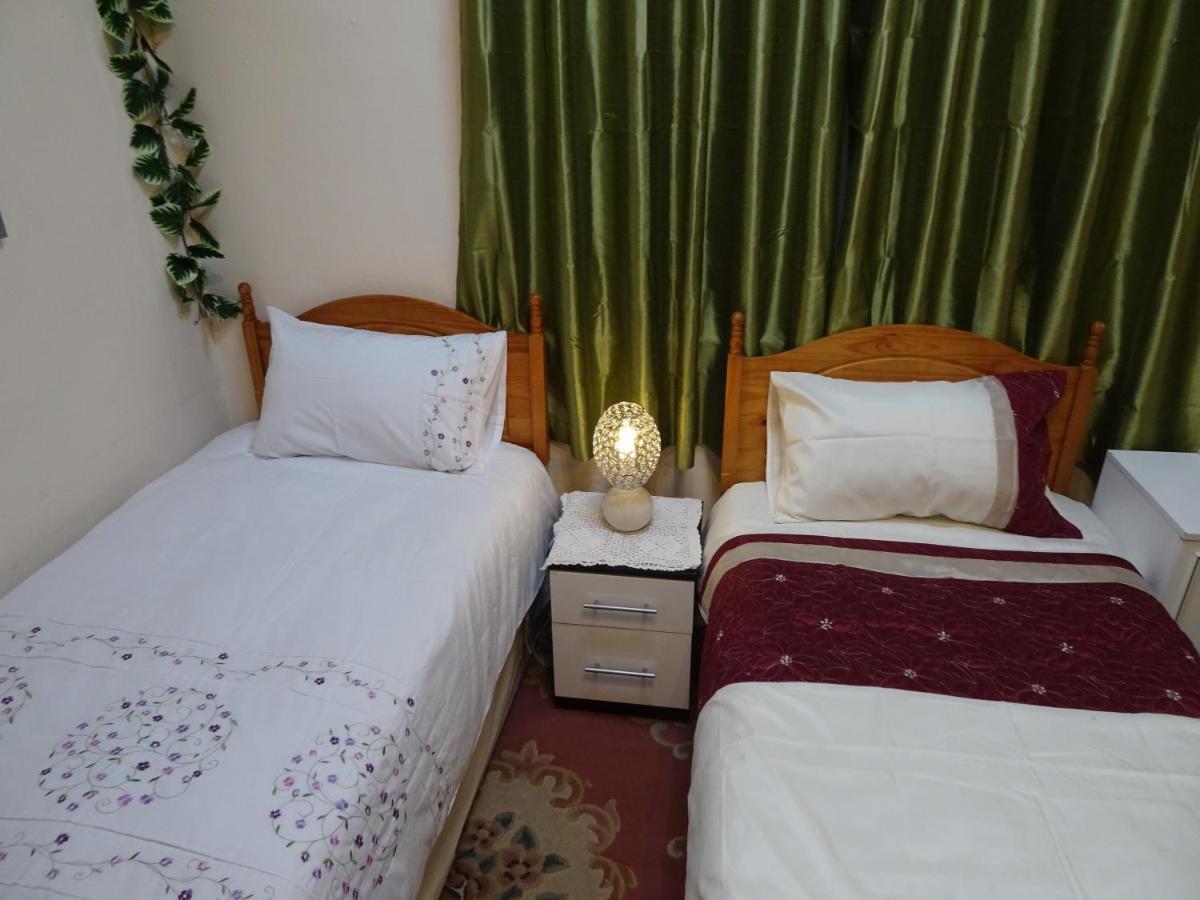 Charles Guest house Liverpool
